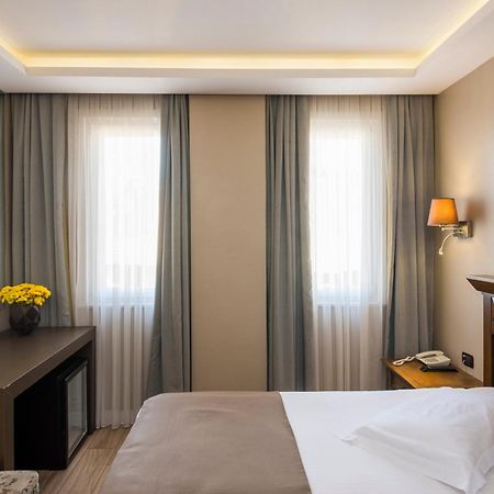 Semsan Hotel Istanboel Buitenkant foto