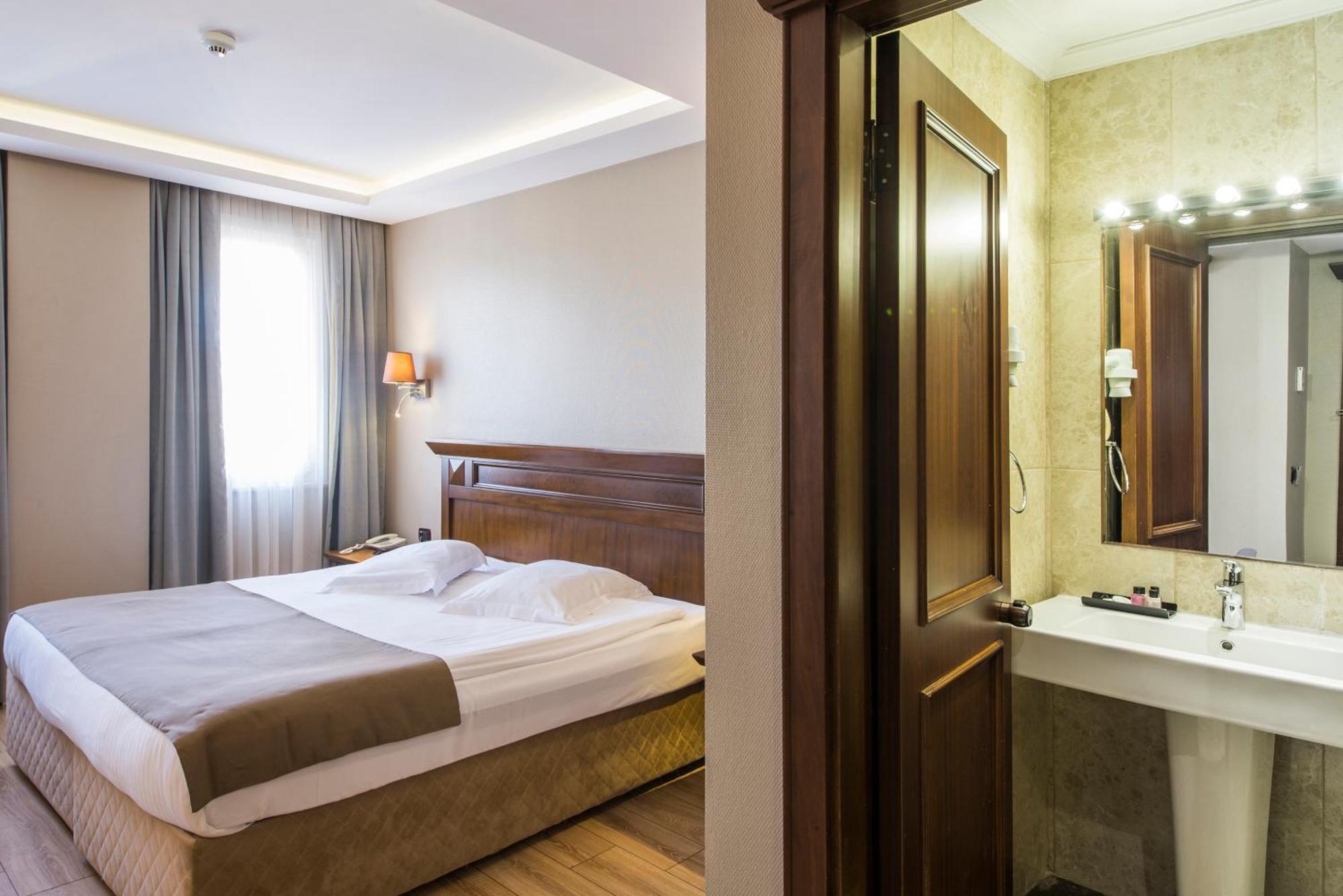 Semsan Hotel Istanboel Buitenkant foto